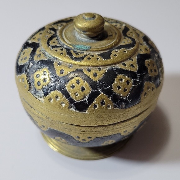 Vintage Chinese Brass Trinket Dish Enamel on Brass Geometric Design Heavy - Picture 3 of 7